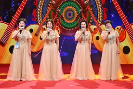 老爸老妈，老嗨了！图片