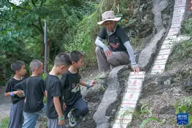 在苗岭深处讲述古生物故事图片