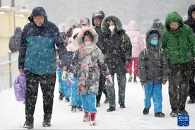 冰城哈尔滨“小雪”迎降雪图片
