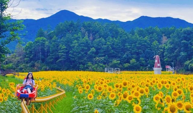 双牌各景区：热情服务 共展永州风采