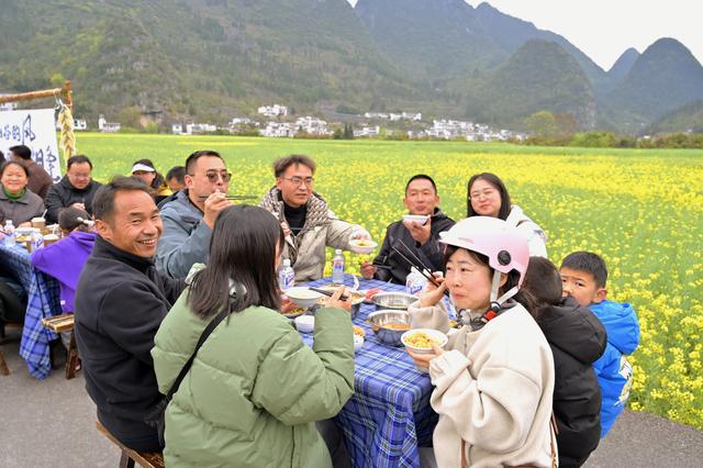 一碗蛋炒饭炒热一座城——黔西南兴义万峰林蛋炒饭的“流量密码”