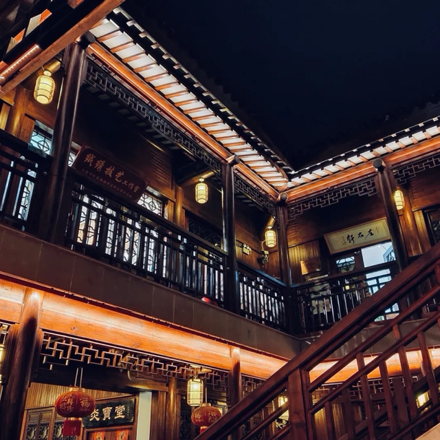 白天拍古风、晚上逛夜集市！这条老街带你穿越千年~