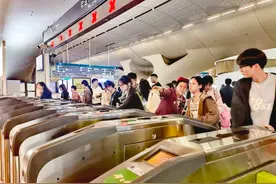 官宣：武汉两大火车站，坐地铁有新变化图片