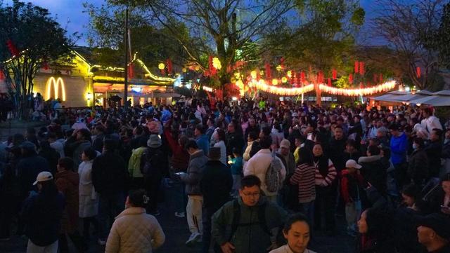 最新预告！【月满和顺·燃情国庆】2025和顺古镇国庆狂欢节即将开启！