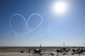 （外代一线）埃及首届国际航展图片