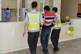 云南已发生近200例蛇咬伤事件，被蛇咬伤记住十个步骤图片