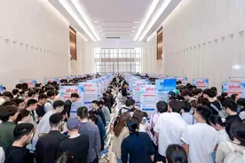 深圳光明举办2025年“春暖光明”公益招聘会图片