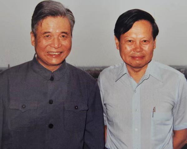 杨振宁生前说邓稼先会满意的