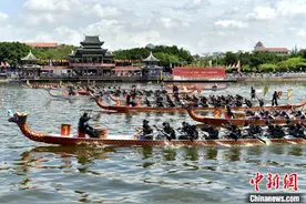 两岸36支龙舟队厦门竞逐“嘉庚杯”“敬贤杯”图片