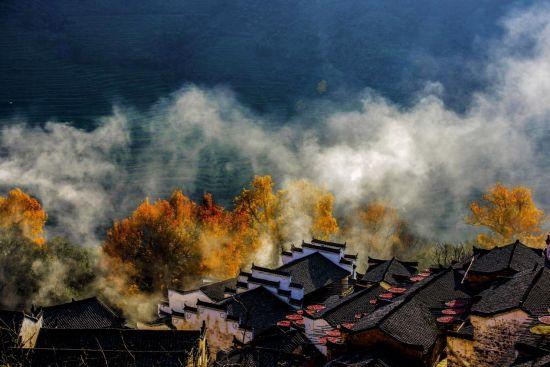 篁岭红叶 + 晒秋，定格人文自然之美