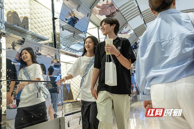 时尚、文化、烟火气交织出不一样的“澳门味”