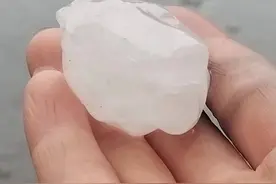 四川泸州多地出现风雹灾害 冰雹最大直径30毫米图片