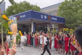 刚刚，浙江高考作文题出炉！这个话题，太火爆了！图片