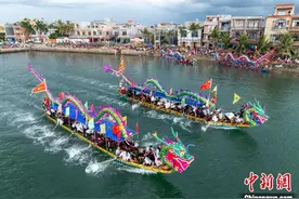 遇见海南：渔家龙舟迎端午 海上竞渡祈丰年图片