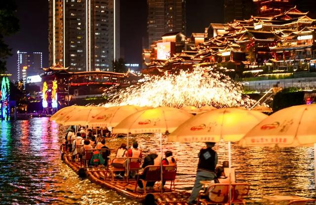 秋冬游宣恩，住宿餐饮全线八折！
