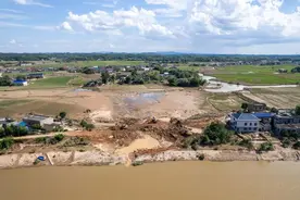 聚焦防汛抗洪｜为灾后重建提供坚实保障——湖南湘潭县涓水损毁堤段开启修复图片