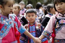 贵州罗甸：欢度布依“三月十三”图片