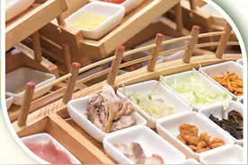 云南蒙自过桥米线  一碗热汤千般滋味图片