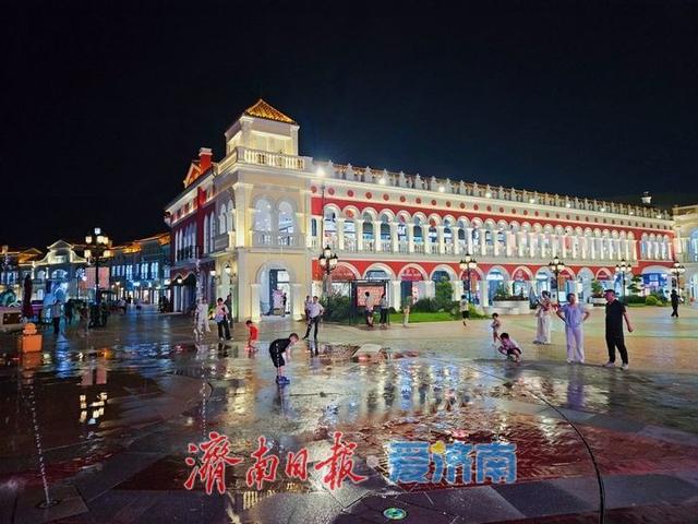 百联奥特莱斯夜景迷人