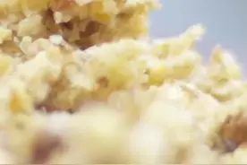 得来不易的蜡烛！蜜蜂采上千万朵花才能有半斤蜡图片