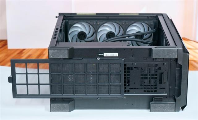 微星MPG VELOX 300R AIRFLOW PZ刀锋装机评测：散热强大 满足你对大机箱的最苛刻需求