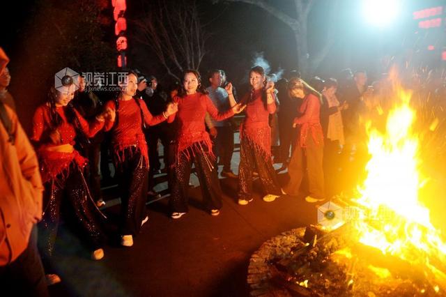 江西德兴：山村夜色入画来（图）