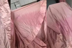 立白洗衣液被指致床品大面积褪色！品牌称或因织物色牢度低图片