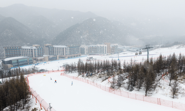 阿那亚·崇礼点亮冰雪童话季，"MORE THAN SKI"构建全龄友好度假新地标