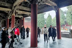 九绵高速江油至平武段通车：元旦假期3天车流量超8万辆 平武旅游火了，沿线民宿爆满图片