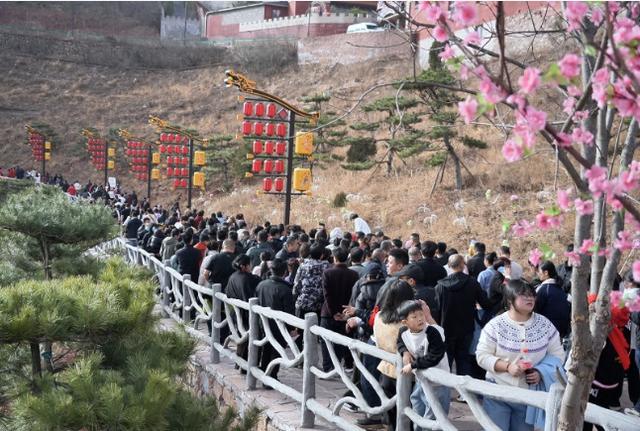 石家庄井陉：苍岩山景区春节“开门红”