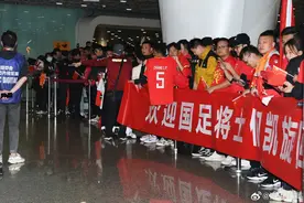 中韩大战一触即发，国足主帅向国脚提三点新要求 韩国队主帅称“不会轻松”图片