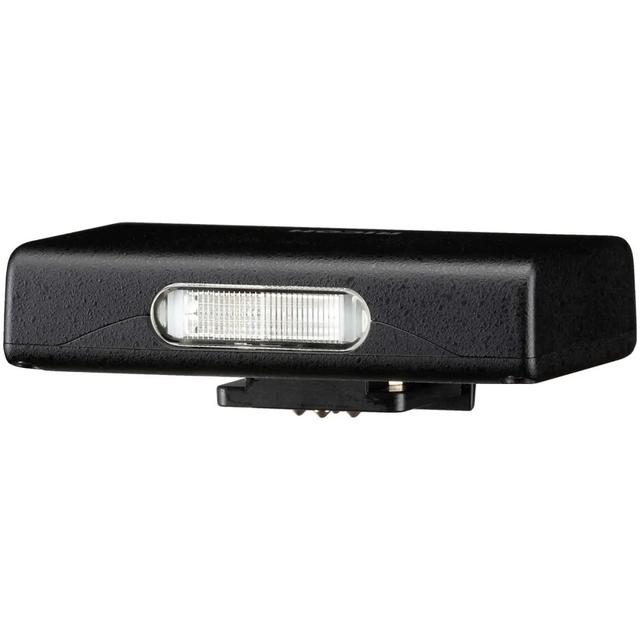哈苏推出X2D II相机和变焦镜头35-100E｜Insta360发布GO Ultra｜理光发布GR IV和GF-2闪光灯