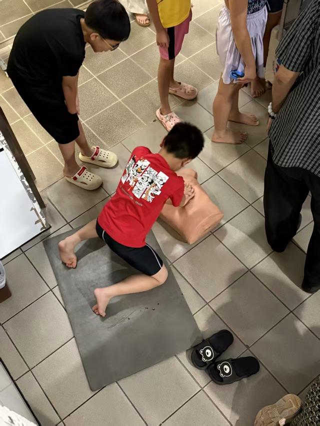 澳门水上安全急救公益培训圆满结训