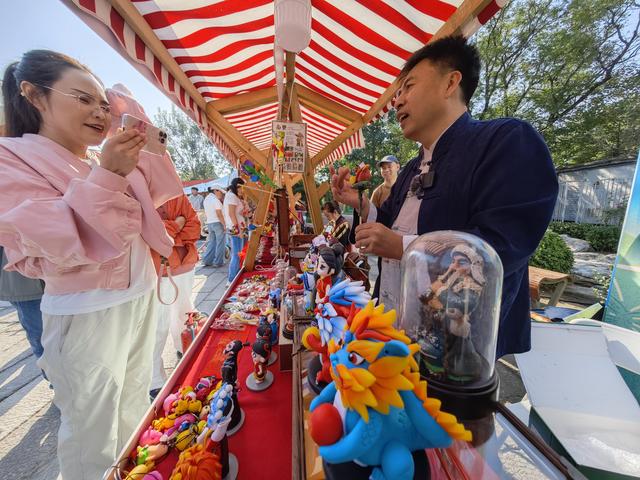 模式口古街迎来辽宁义县文化交流展