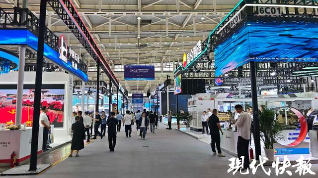 第四届石油石化工业展览会暨易派客工业品展览会在南京开幕