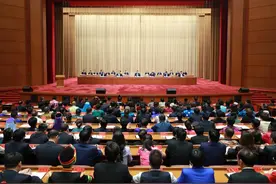 同心浇灌荆楚繁荣花，湖北9集体8个人获全国民族团结进步模范表彰图片