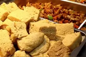 总书记牵挂的“这餐饭”，暖了老人心！图片