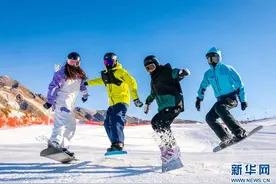 滑雪者的自我修养：如何贴地飞行还能不去骨科？丨睡前聊一会儿图片