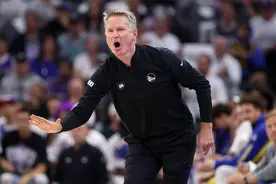 从总冠军到附加赛惨败出局，断崖下跌的勇士该推倒重建吗图片