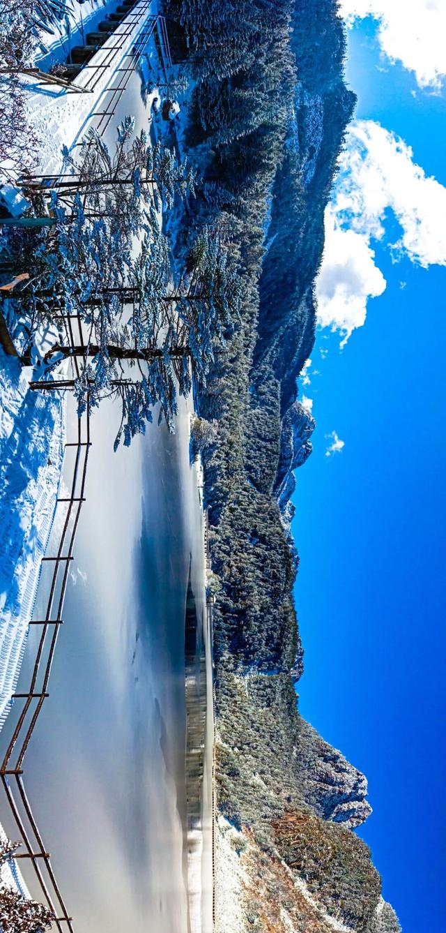 【冬季暖阳 凉山不凉】99元承包螺髻山的冰雪自由！你拉我，你拉我去玩雪啊~