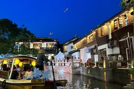 汉风奇妙夜活动在朱家角古镇举行，擦亮古镇夜经济名片图片