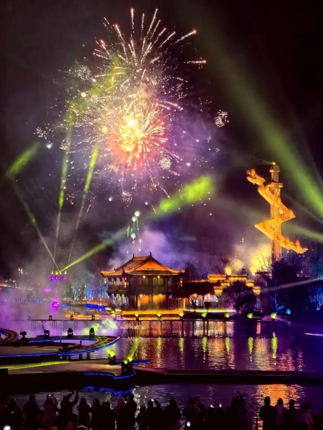 “小酒窝男神”明星大咖做客吉安！烟花秀+足球狂欢派对+NPC奇遇行+潮玩跳蚤街...就在这里↓↓↓