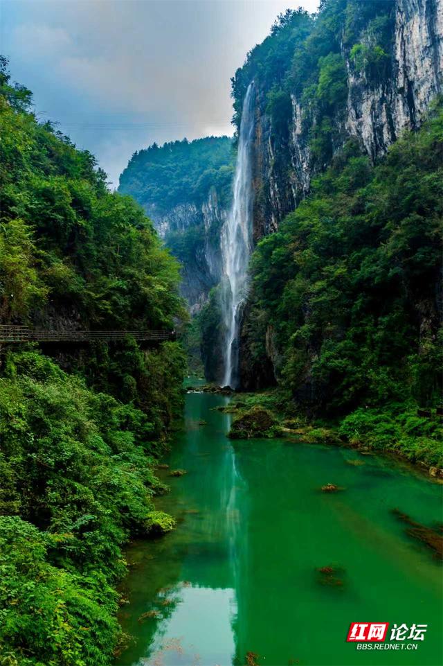 【每日一图@湖南】在古苗河百瀑大峡谷，山水滤尽了冬日的锋芒