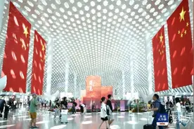 提前研判客流，安检通道能开尽开，深圳机场多举措保障出行图片