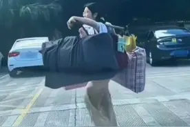 观澜亭｜挑行李回家的高考女生为何走红图片