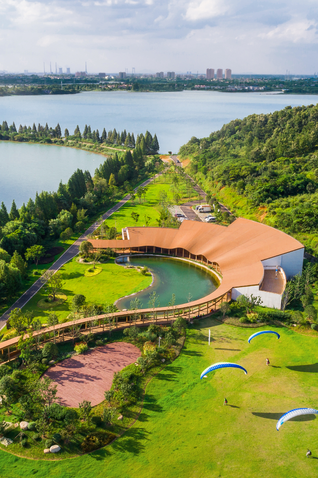 九峰山“画猪”、二妃山赏景，8条光谷跑友私藏路线等你来体验→