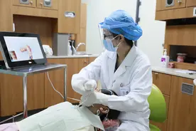 牙齿缺失造成间隙怎么办？可以试试矫治关闭图片