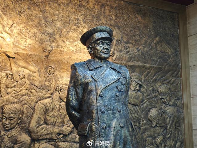 天路丰碑：探访格尔木青藏公路纪念馆，感受“两路”精神