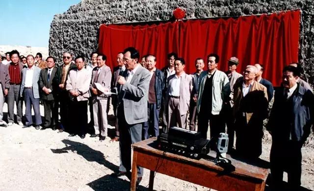 【1993-2025】生日快乐丨镇北堡西部影城:今天我32岁,我用无悔的青春书写着这片土地!