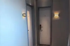 女子称住山西一如家酒店裸睡被强行刷开房门，歌手刘维吐槽类似遭遇，当地：多部门介入图片